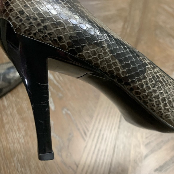 Vintage 90’s Enzo Angiolini gray snakeskin heels - Picture 9 of 15
